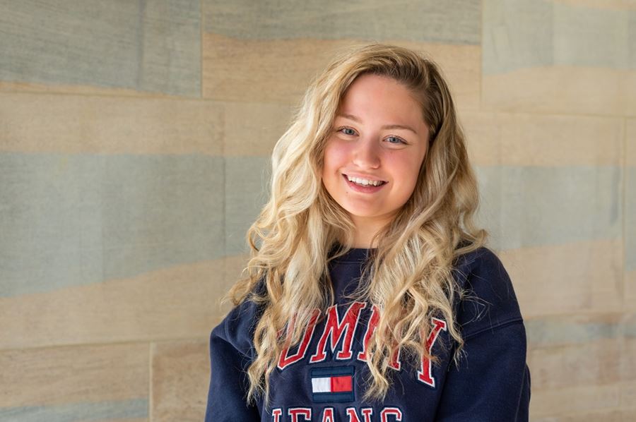 Bursary recipient Rebeca Zavoianu
