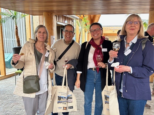 Guests at the international conference on crossing borders