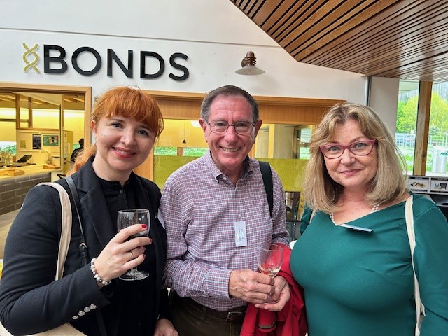 Guests at the international conference on crossing borders