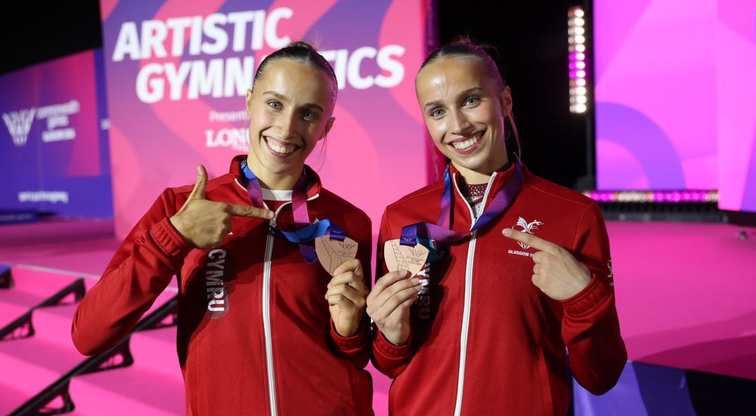 The Roper Twins celebrate with their medals*