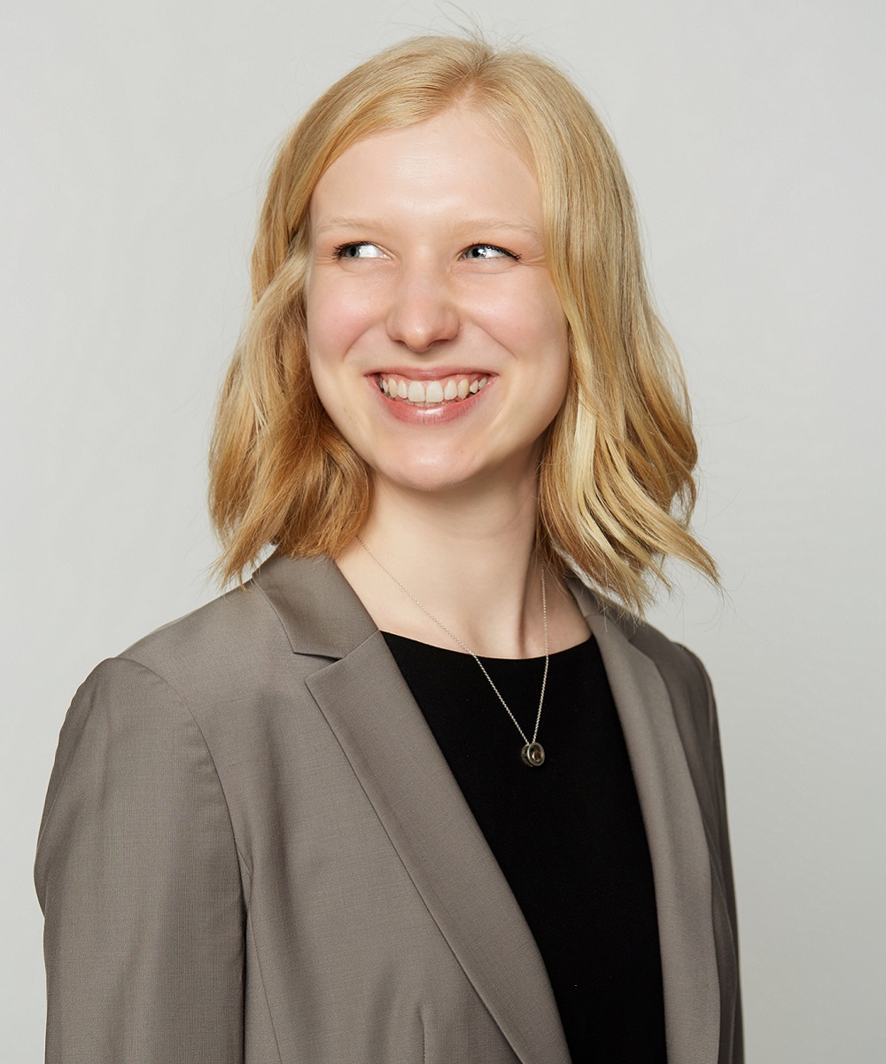 A portrait of Nina Heyden.