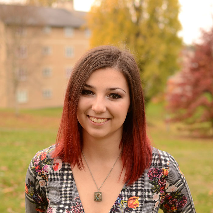 Charlotte Dickinson headshot
