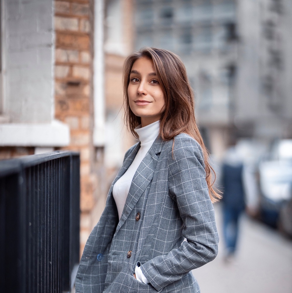portrait photo of Karolina Mathesova