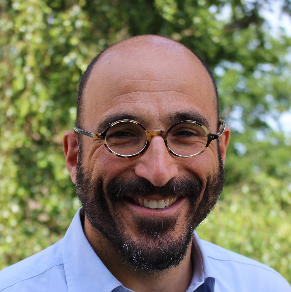 Portrait photo of Matteo Richiardi