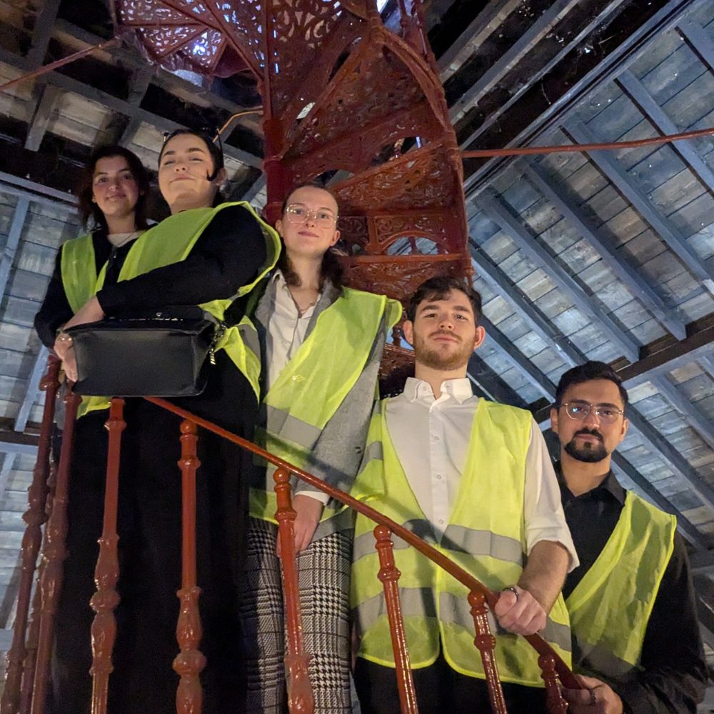 The students inside Jumbo