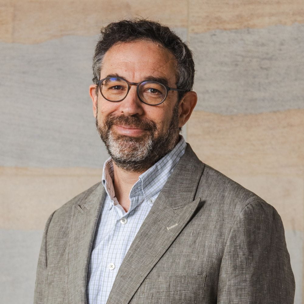 Professor Noam Lubell