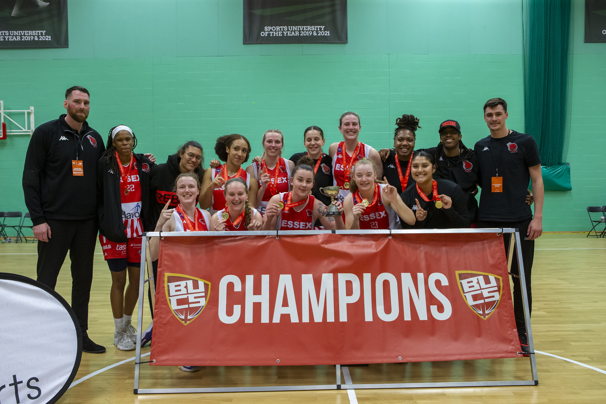 Basketball team net gold in dramatic national final
