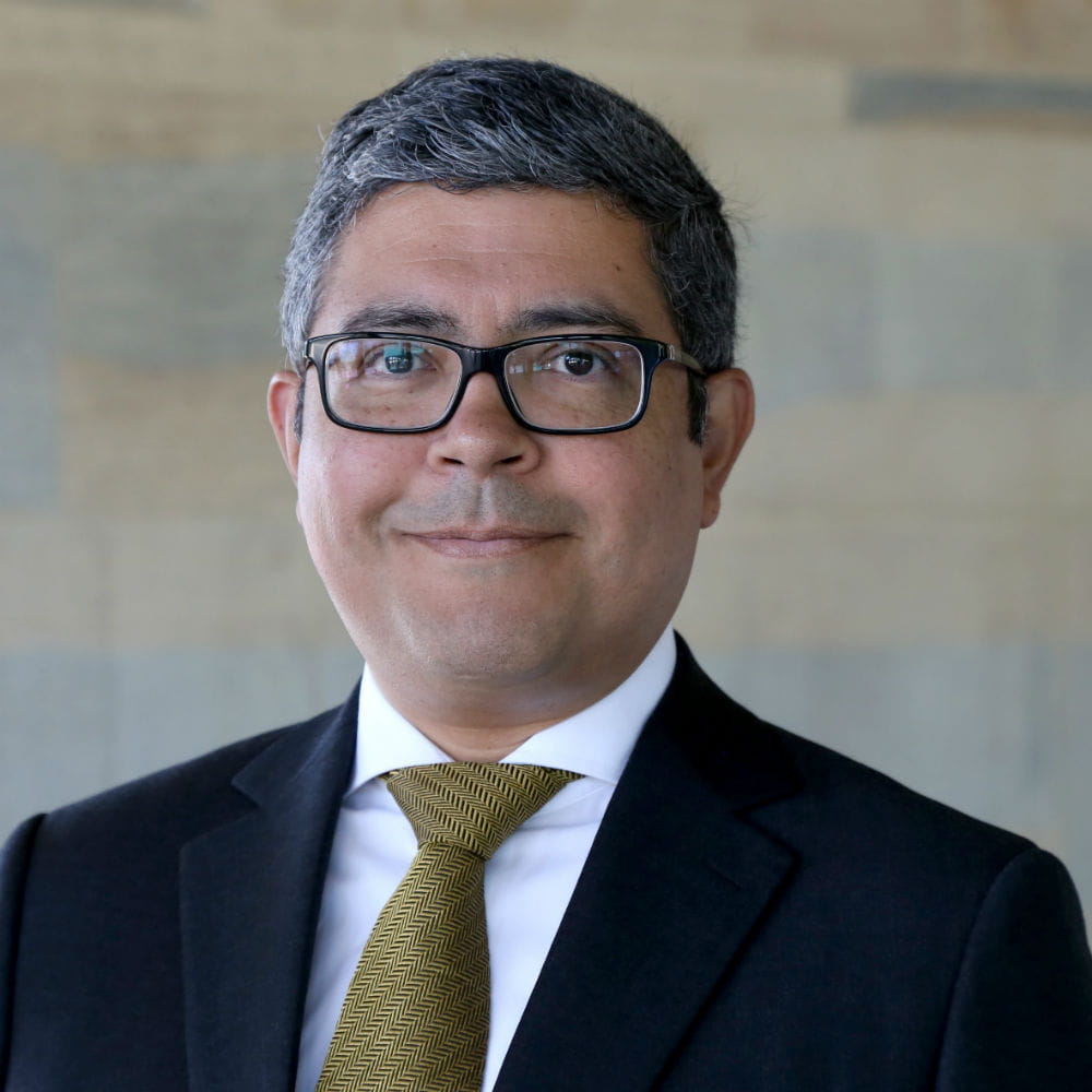 Dr Alejandro Quiroz Flores