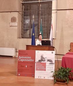 Anna Sergi speaking at  Caponnetto award event