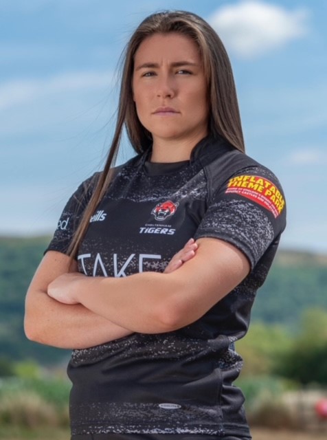 University of Essex Alumni Rugby Scholar Laura Westlake representing Cheltenham Tigers 