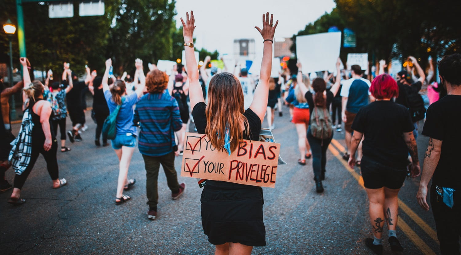 With your combination of knowledge in history and global distributive justice, your expertise will be valued in human rights organisations like the United Nations and Amnesty International