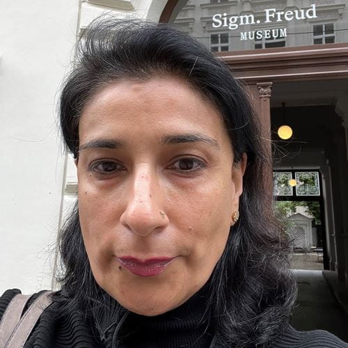  Professor Ranjana Khanna  