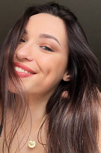 Portrait photo of Essex student, Iris Szabo