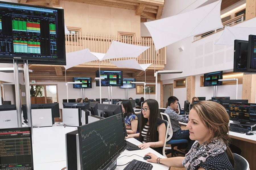 Essex Business School students can use industry-leading Bloomberg data and X_TRADER software in our virtual trading floor, giving you access to the same tools used by traders and business analysts worldwide. 