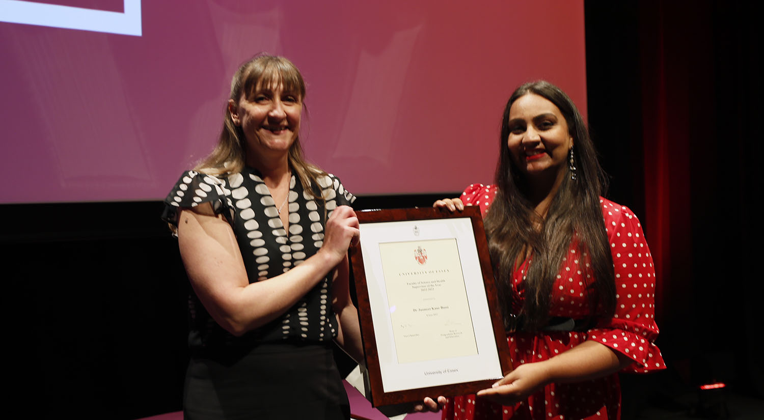 Dr Jasmeet Kaur Bassi receives her award