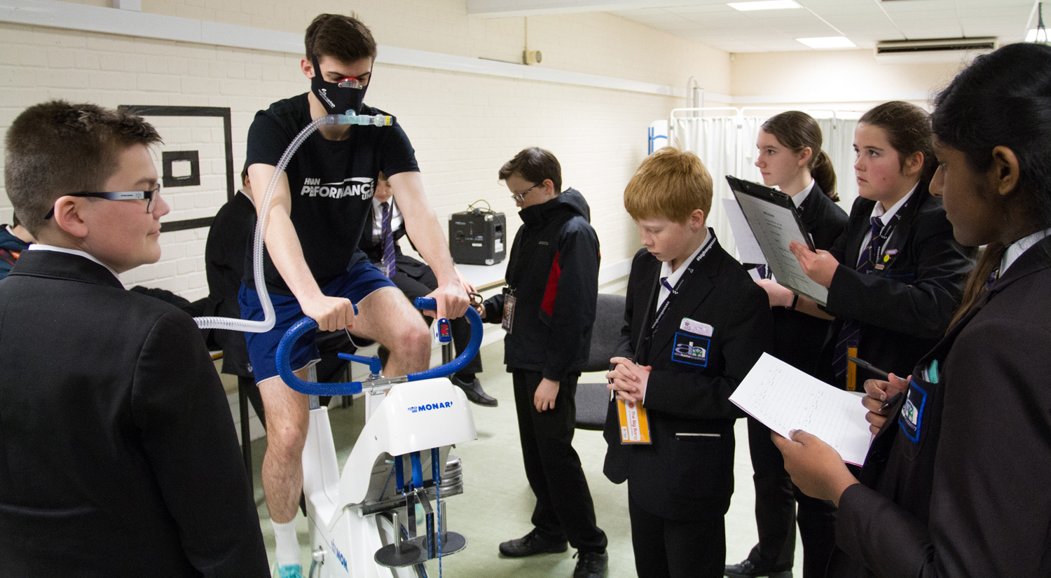 Students from Alec Hunter Academy take an altitude training workshop with our Human Performance Unit
