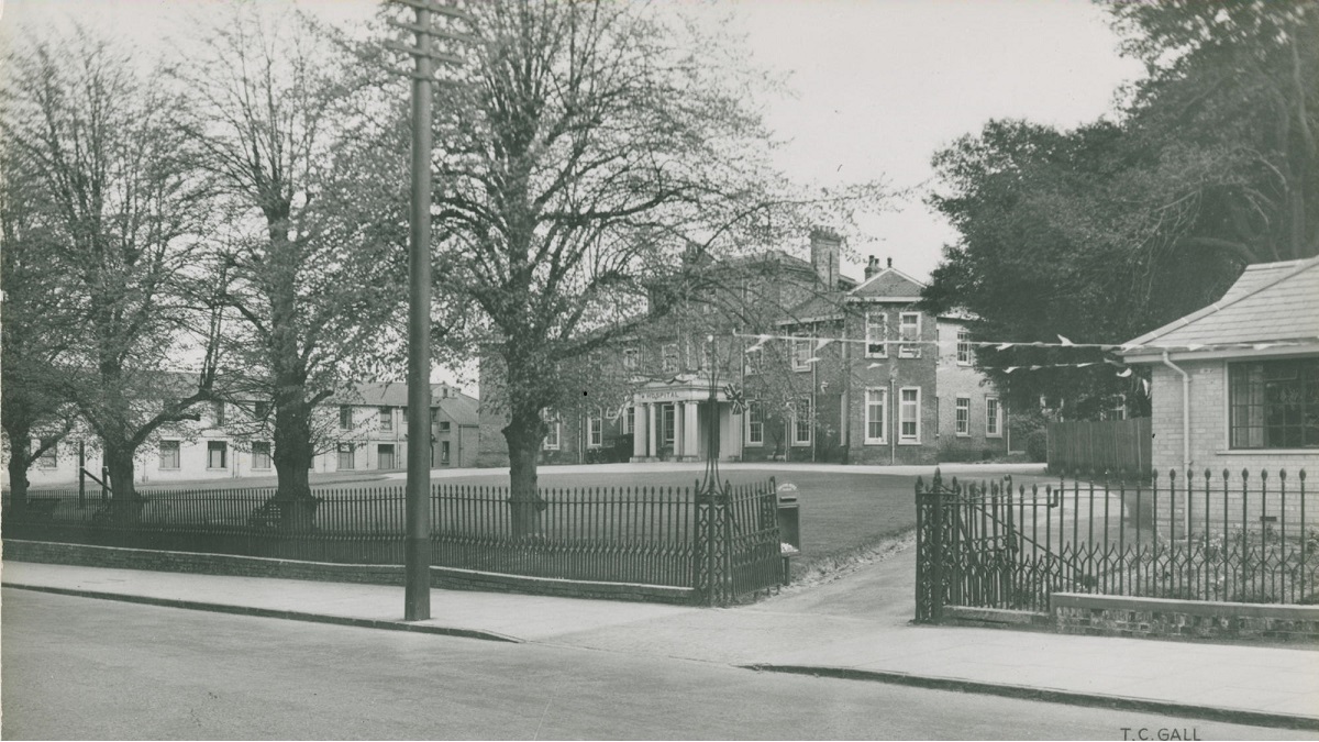 Colchester Hospital in 1936)