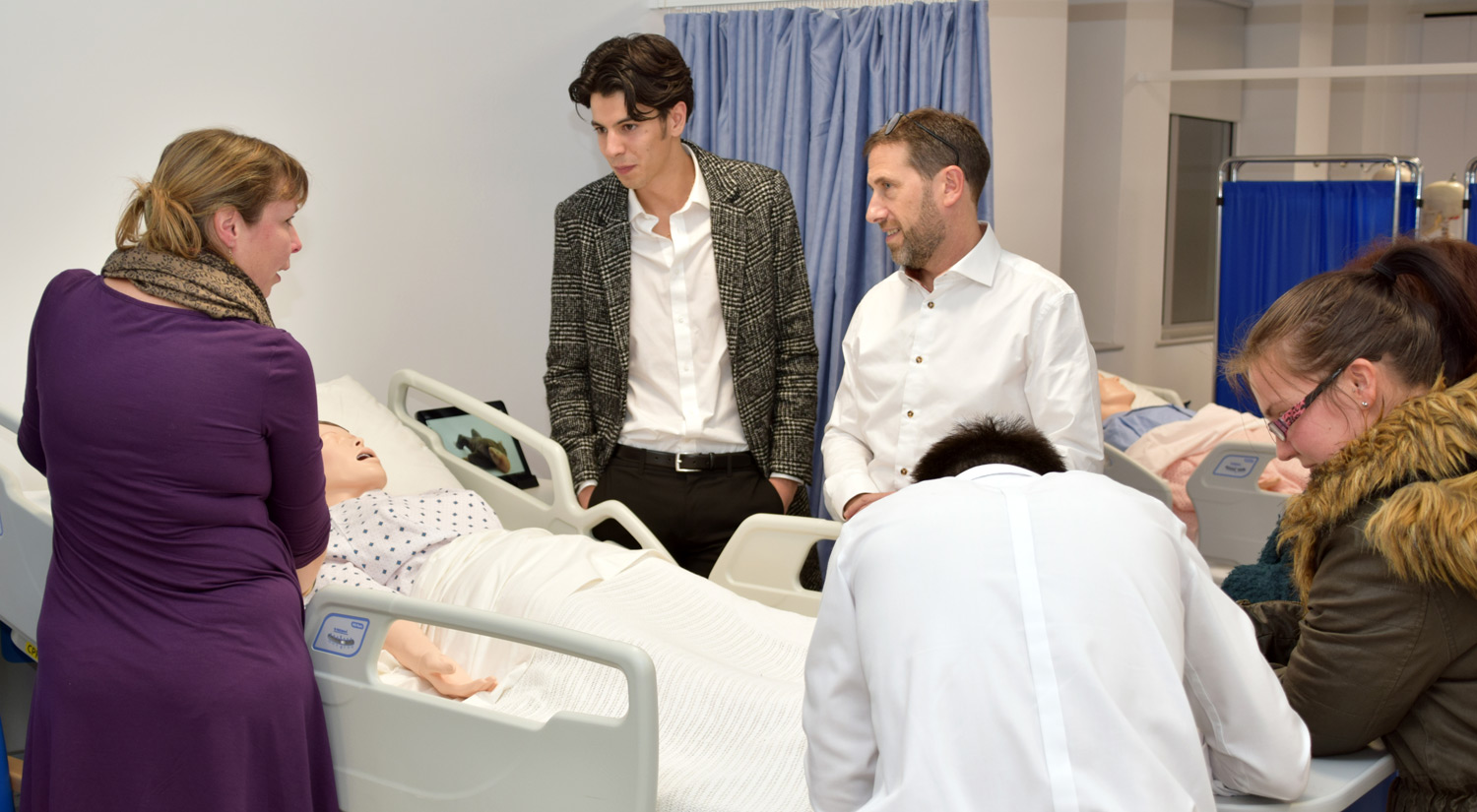 Vikki-Jo Scott demonstrates what the new electronic patients can do